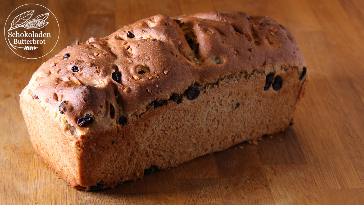 Dinkel-Vollkornstuten mit Nüssen und Rosinen - Schokoladenbutterbrot